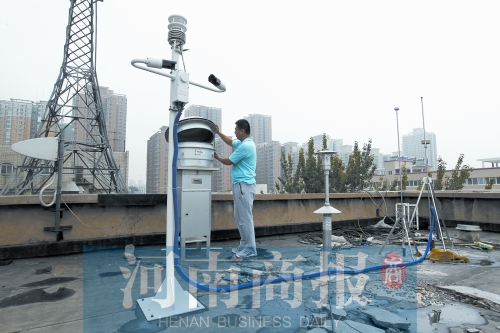 鄭州灰霾監測站正在調試，預計9月將正式投入使用 記者 鄧萬里/攝