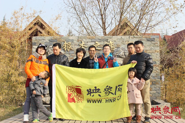 來(lái)張小合影，好多朋友都在其他地方玩，已經(jīng)嗨的叫不回來(lái)……