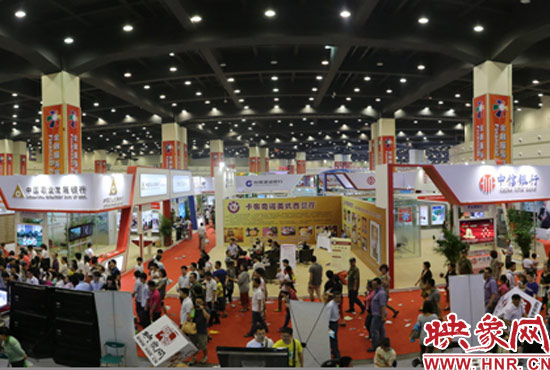 河南電臺新媒體展廳爆棚 萬人現場“逛”映象網