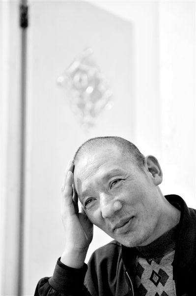 因涉嫌一起奸殺幼女事件，李懷亮被羈押近12年，三次審判，三次因“證據(jù)不足”被撤銷。 本版圖片均為資料圖片