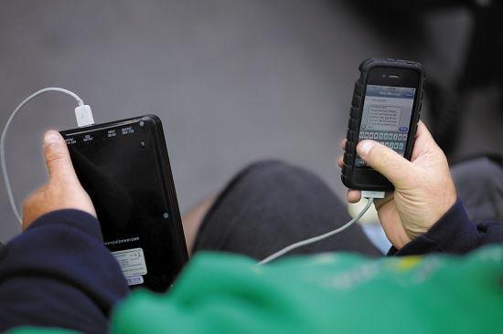 民航局規定：旅客每人最多攜帶兩個充電寶乘機