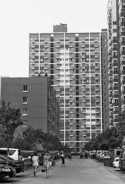 新就業(yè)大中專畢業(yè)生,外來務工人員住滿5年可申請購買公租房。 新就業(yè)大中專畢業(yè)生,外來務工人員住滿5年可申請購買公租房。