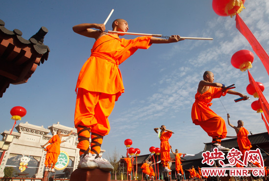 每個人心中都有一個或明或暗的功夫圖騰,作為武林高手，他們能飛檐走壁，擁有蓋世神功。