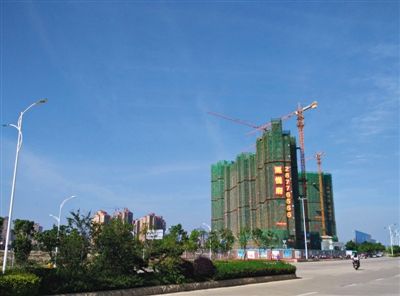 泉州東海片區(qū)海悅府地產(chǎn)項目。該項目開發(fā)公司董事蔡俊偉于春節(jié)前被帶走調(diào)查。