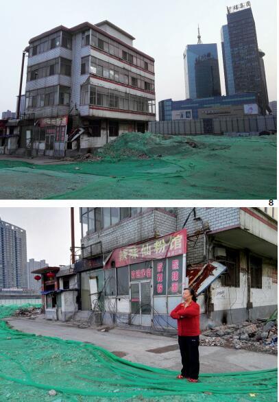 65歲的韓老太太是別人眼中的“釘子戶”，至今仍居住在斷水、斷電的老宅中。她的房產占地面積3分多，建有樓房4層，按照補償標準可以拿到400余萬元補償，但她還是擔心以后的日子沒著落，稱要繼續堅持下去。在她房子的右后側，是親賢社區旗下千禧集團的豪華辦公樓。