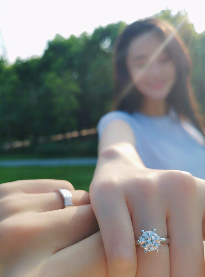 張馨予的婚紗成了淘寶爆款，知道價(jià)格后讓人大跌眼鏡！