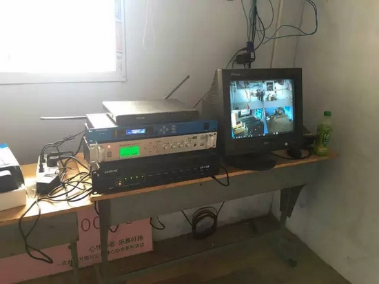 嶄新的廣播設備將讓孩子們的聲音和夢想飄向更遠的地方。 嶄新的廣播設備將讓孩子們的聲音和夢想飄向更遠的地方。