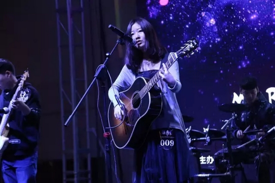 009號 千千《日》 009號 千千《日》