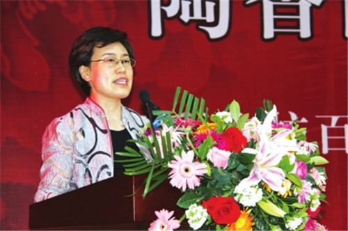 洛陽市委常委、組織部部長，洛陽市關心下一代工作委員會主任陳向平致辭