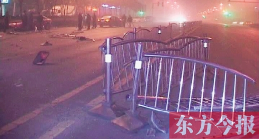 車禍現場一片狼藉 車禍現場一片狼藉