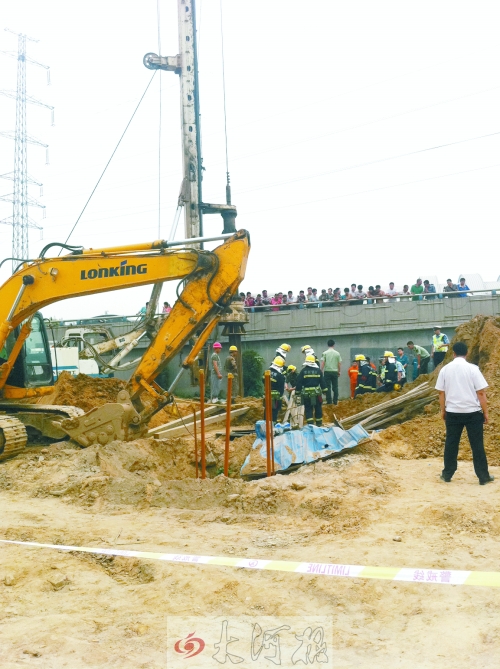 昨天下午3點20分記者在事發現場看到的情景