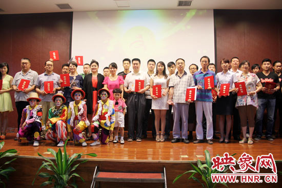 經過網絡投票和專家評審，最終農民兄弟樂隊的歌曲《中國夢》、動畫片《紅孩兒與大學院》以及《中原福塔兒童