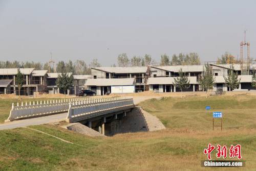 鄭州黃河邊現大規模別墅群