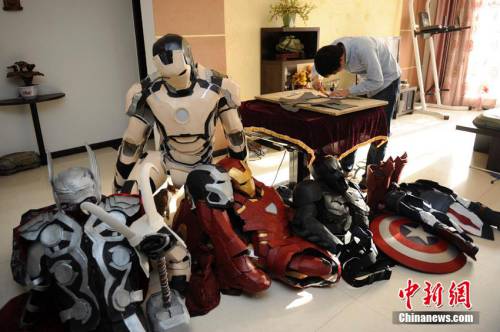 大學生自制“復仇者聯盟”全套服裝 大學生自制“復仇者聯盟”全套服裝