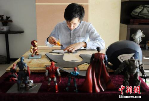 大學生自制“復仇者聯盟”全套服裝 大學生自制“復仇者聯盟”全套服裝