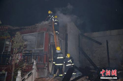 甘肅永靖縣雷音寺發生火災 甘肅永靖縣雷音寺發生火災