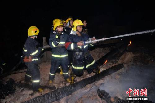 甘肅永靖縣雷音寺發生火災 甘肅永靖縣雷音寺發生火災