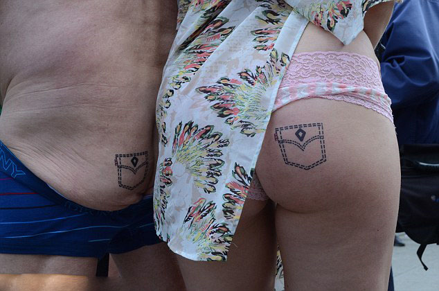 舊金山30人裸體騎車 抗議石油依賴