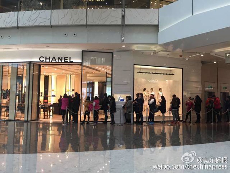 奢侈品牌中國區降價引發搶購