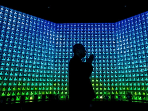 日本寺廟打造高科技納骨佛像 日本寺廟打造高科技納骨佛像