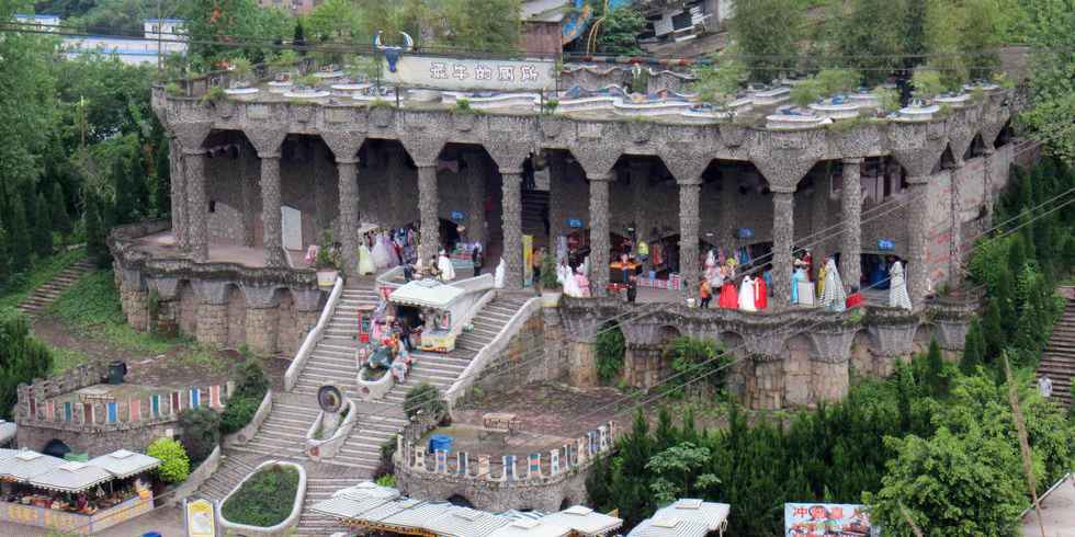 重慶現(xiàn)“最牛廁所” 重慶現(xiàn)“最牛廁所”