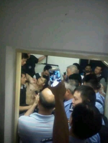 廣東:女店員舉報小偷慘遭割喉現場 廣東:女店員舉報小偷慘遭割喉現場