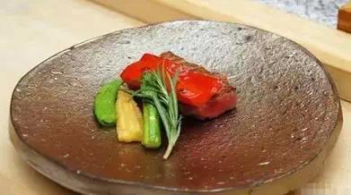 就一點兒紫菜跟生魚片 日料沒吃什么為啥還那么貴？