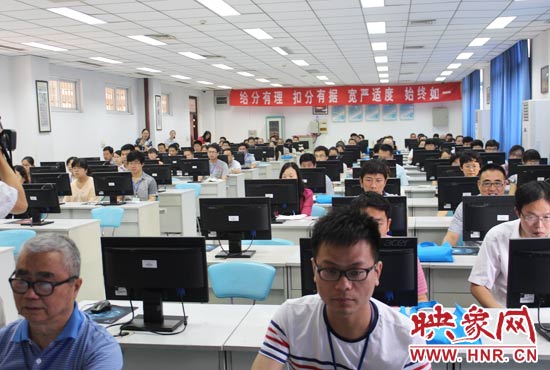 與書面評卷相比,網(wǎng)上評卷由系統(tǒng)自動進(jìn)行分發(fā),減少了試卷過程的周轉(zhuǎn),提高了評卷的工作效率。