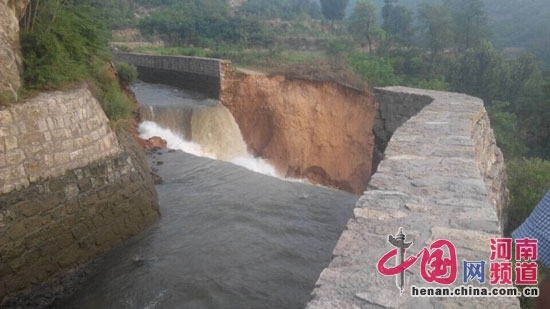 紅旗渠決口處 圖片來源:中國網河南頻道