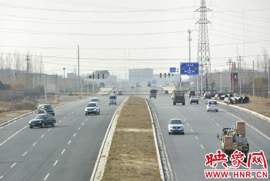 自12月11日起,西南繞城高速至上街區安陽路全段具備通車條件。 自12月11日起,西南繞城高速至上街區安陽路全段具備通車條件。