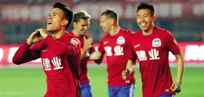 2∶1 建業如愿“摧花” 2∶1 建業如愿“摧花”