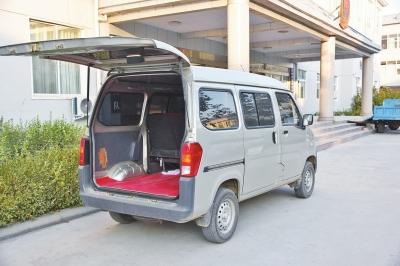 團伙以劇毒肉丸做餌電殺900多只狗 賣給飯店 團伙以劇毒肉丸做餌電殺900多只狗 賣給飯店