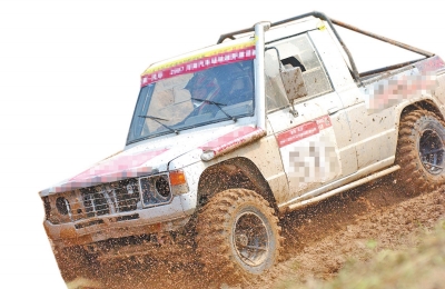 皮卡因既有轎車的舒適性，又有貨車的載貨能力，同時也具備較強的越野性能，深受廣大車友喜愛。