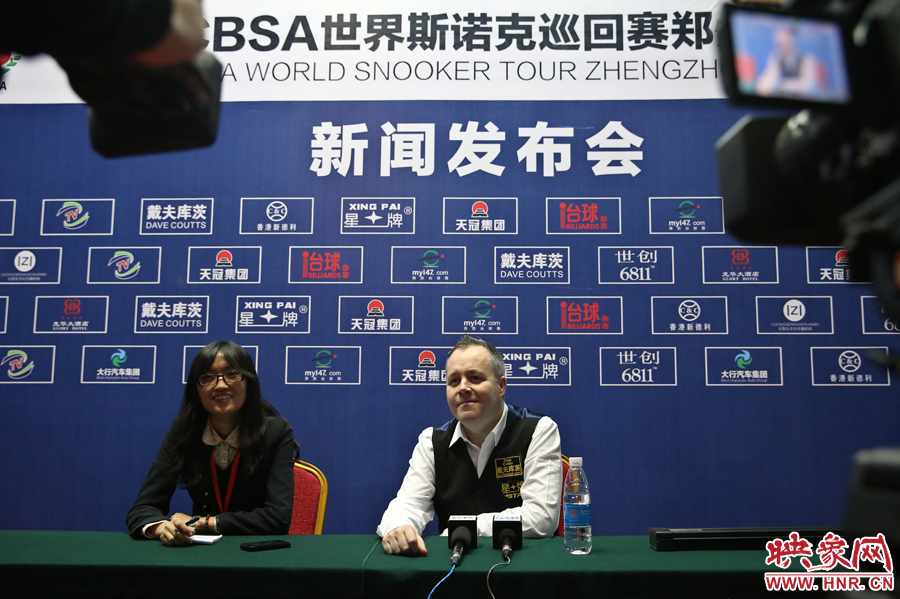 賽后希金斯參加新聞發(fā)布會(huì)，接受映象網(wǎng)記者提問(wèn)