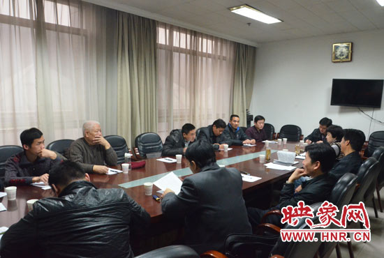 研討會現場氣氛熱烈 大家暢所欲言 研討會現場氣氛熱烈 大家暢所欲言