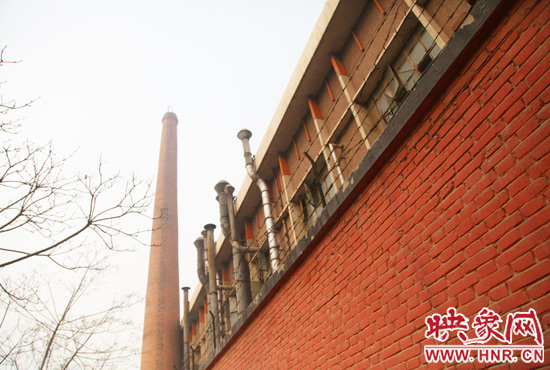 “二砂”廠的圍墻和幾十米高的煙囪 “二砂”廠的圍墻和幾十米高的煙囪