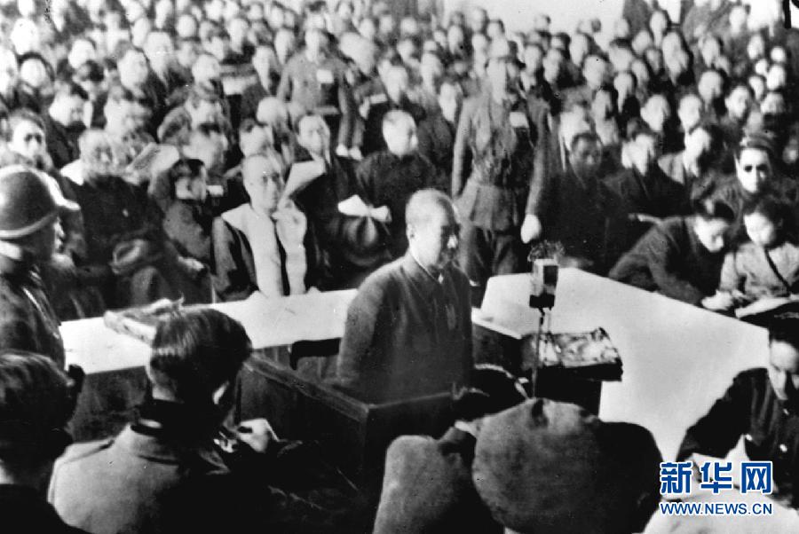 這是抗日戰(zhàn)爭勝利后，制造南京大屠殺的主要罪犯、日軍第6師團師團長谷壽夫被押上審判臺并被處死刑。