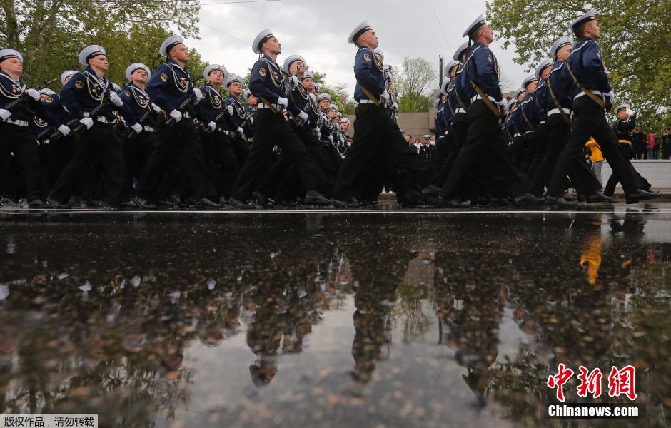 克里米亞塞瓦斯托波爾慶祝衛國戰爭勝利69周年 克里米亞塞瓦斯托波爾慶祝衛國戰爭勝利69周年
