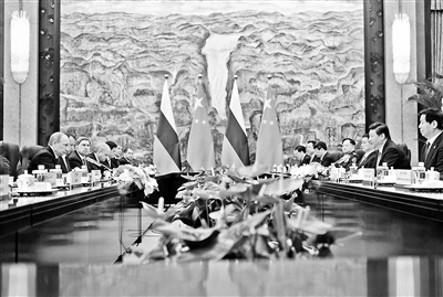 5月20日,中國國家主席習近平在上海與俄羅斯總統普京會談