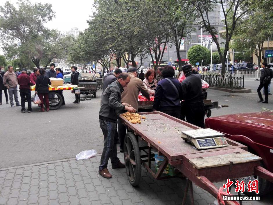 自治區(qū)和烏魯木齊市有關(guān)部門迅速處置，傷員已全部送往醫(yī)院救治。