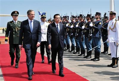 　6月19日，國務院總理李克強乘專機抵達雅典國際機場，開始對希臘進行正式訪問。