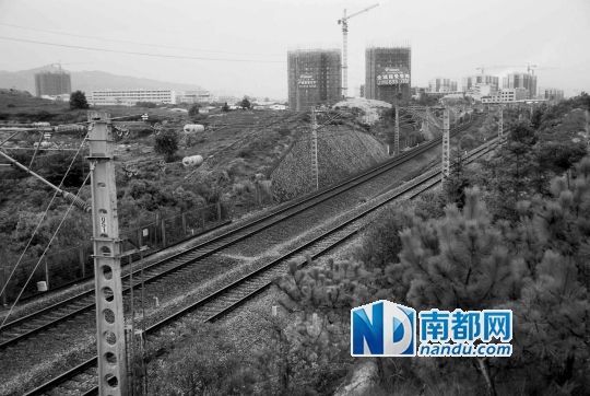 　東源縣法院院長被火車撞亡事發地段。