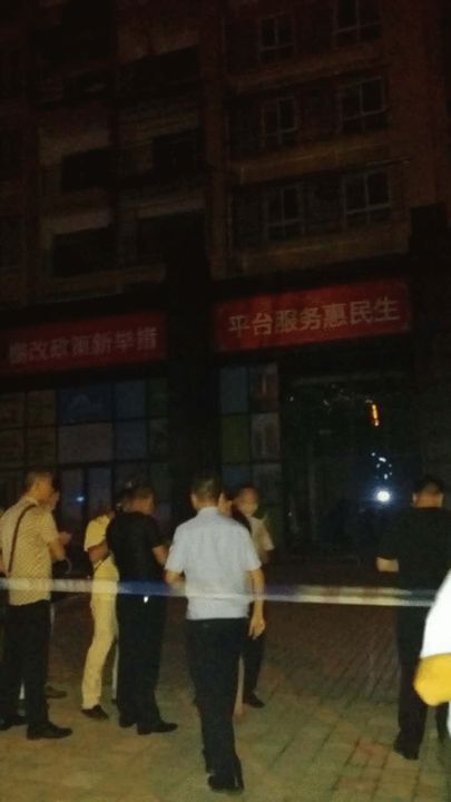 事故現場警方已經拉起警戒線 事故現場警方已經拉起警戒線