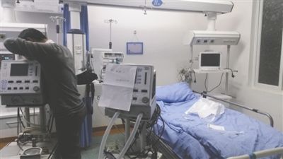 事發時老人躺在這張病床上 事發時老人躺在這張病床上