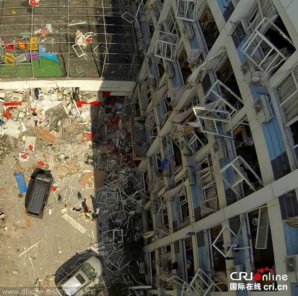 杭州一學校公寓樓爆炸 40余間宿舍受損13人受傷 杭州一學校公寓樓爆炸 40余間宿舍受損13人受傷