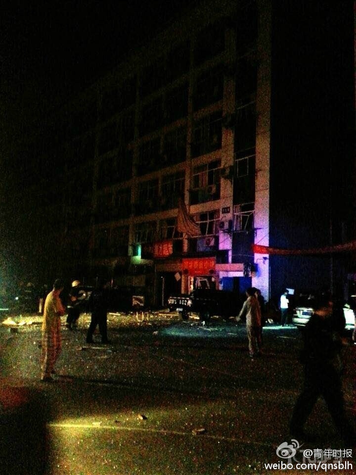 杭州一學校公寓樓爆炸 40余間宿舍受損13人受傷 杭州一學校公寓樓爆炸 40余間宿舍受損13人受傷