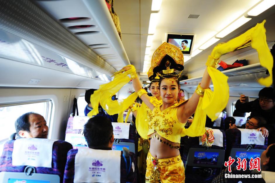 飛天“曼舞”蘭新高鐵動車組列車 飛天“曼舞”蘭新高鐵動車組列車