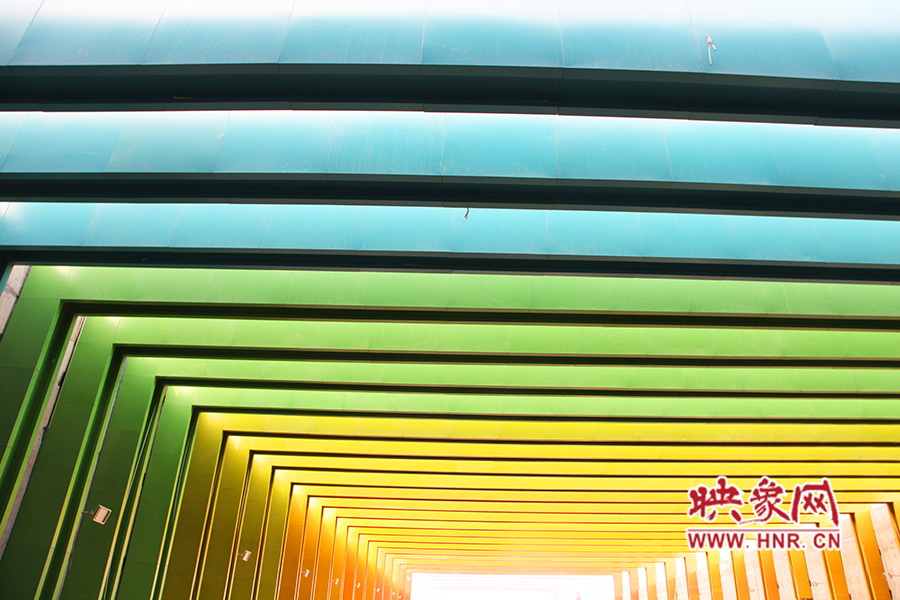 線條的明暗變化令人感覺夢幻般神奇。 線條的明暗變化令人感覺夢幻般神奇。