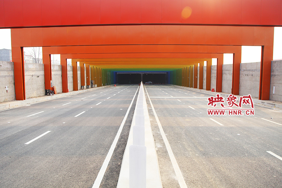 記者駕車體驗。 記者駕車體驗。