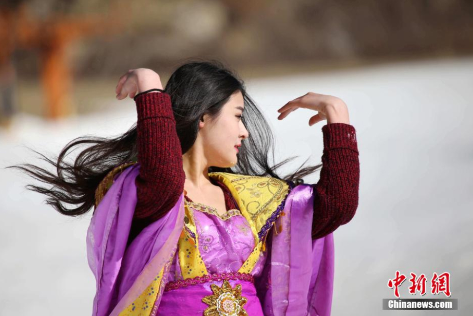 中西合璧現身滑雪場引圍觀